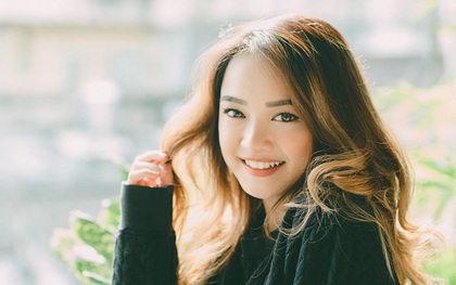 "Cô nàng hát nhép 15 giây" ngoài đời còn xinh hơn cả trong clip!