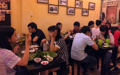 Bún đậu mắm tôm: Hà Nội chỉ ăn buổi trưa, Sài Gòn ăn cả đêm cả ngày