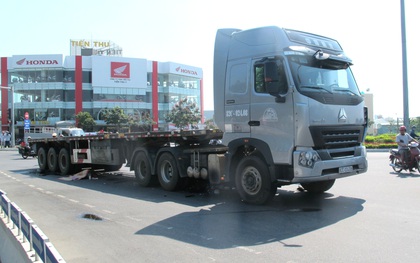 Đà Nẵng: Một phụ nữ trẻ chết thảm dưới gầm xe đầu kéo