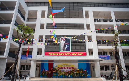 Nhiều năm phải khai giảng ngoài đường, nhưng giờ thì HS tiểu học Bà Triệu đã có trường mới vị trí đẹp nhất Hà Nội