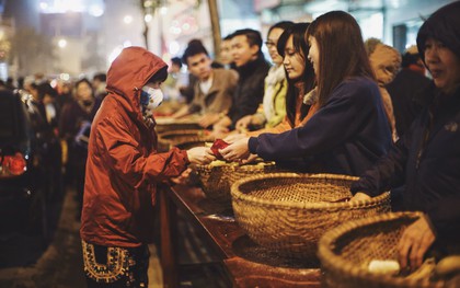 Ghế ngồi, chỗ gửi xe và lộc đều được miễn phí tại lễ cầu an đình Phúc Khánh