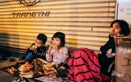 Đêm lạnh sâu đầu tiên ở Hà Nội - Thương lắm những giấc ngủ dài rét buốt của người vô gia cư
