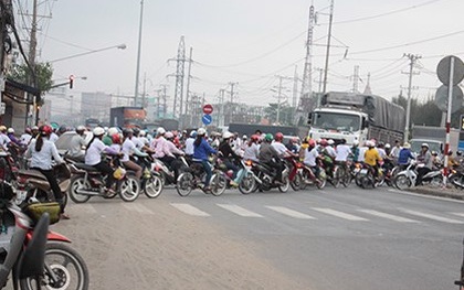 Long An: Thưởng tết công nhân bằng… 10 tô phở