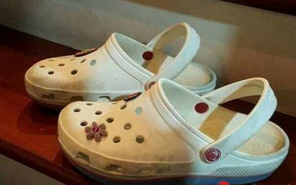 Xôn xao chuyện học sinh bị phạt nhặt lá cây vì đi dép crocs tới trường