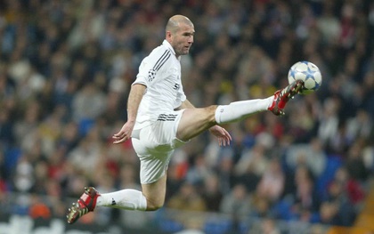 Những pha xử lý bóng ảo diệu làm nên thương hiệu "Chàng hói Zidane"