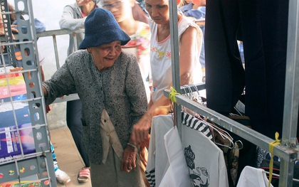 Gian hàng 2k - Nơi mà tờ 2.000 đồng mua được rất nhiều niềm hạnh phúc!