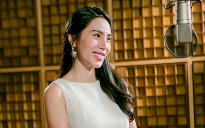 Thủy Tiên đẹp mặn mà, quyến rũ trong MV nhạc phim
