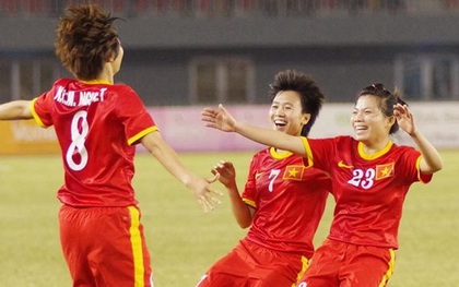 Thắng nghẹt thở Myanmar, tuyển nữ Việt Nam gặp Thái Lan ở chung kết AFF Cup 2016