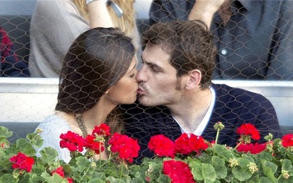 Casillas bí mật cưới cô phóng viên xinh đẹp Sara Carbonero