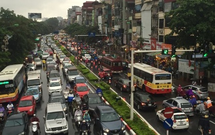 Hà Nội nghiên cứu đỗ xe theo ngày chẵn lẻ