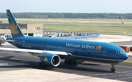 2 tàu bay thân rộng của Vietnam Airlines bị chim lao vào động cơ khi hạ cánh