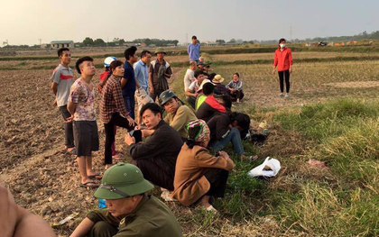 Hà Nội: Phát hiện người đàn ông tử vong lõa thể dưới chân cột điện cao thế