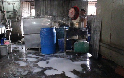 Nhìn công nghệ sản xuất hủ tiếu mà kinh hãi