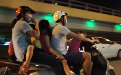 Đừng chủ quan như những ông bố bà mẹ trong clip này, tai nạn có thể đến bất cứ lúc nào!