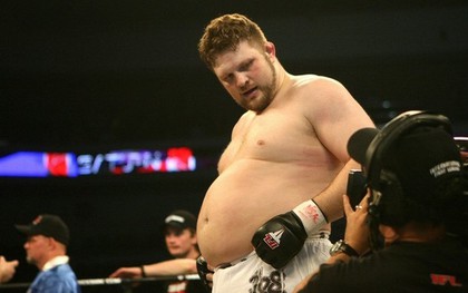 Roy Nelson - gã bụng bự một múi với cú đấm nặng ngàn cân