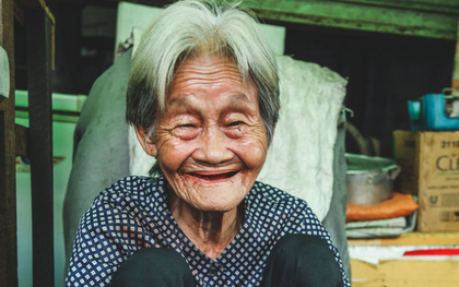Sau tai nạn giao thông, cụ bà bán rau nuôi chó mèo ở Sài Gòn đã qua đời