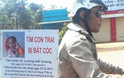 Hơn 1 năm ròng rã tìm con mất tích, cha đành ngậm ngùi đau đớn lập bàn thờ cho con trai 3 tuổi