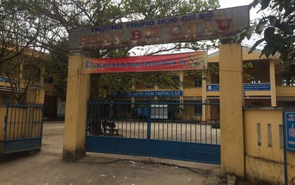 "Em bỏ chạy thì bị Thắng ôm lại cho các bạn đấm, đá vào ngực"
