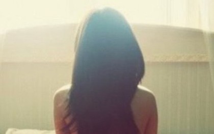 Dùng clip "nóng" ép tình cũ đưa 20 triệu đồng