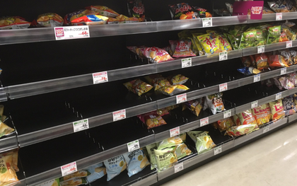 Khủng hoảng snack ở Nhật, người dân tranh giành từng gói khoai tây chiên