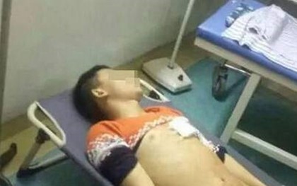Chém giáo viên, nam sinh 17 tuổi bị nhiều giáo viên trong trường quây đánh đến chết