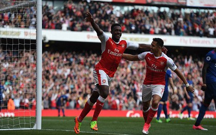 Ghi 2 bàn trong ba phút, Arsenal quật ngã Man Utd