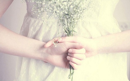 Em đã từng dành cả thanh xuân để yêu anh, đến cuối cùng, người bên anh lại chẳng phải là em!