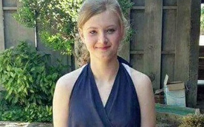 Mỹ: Cô bé 14 tuổi thiệt mạng vì vừa tắm vừa dùng điện thoại đang sạc