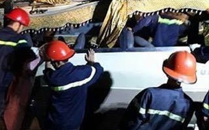 Vụ xe du lịch bị lật trên đường lên Sa Pa: 1 người tử vong, 22 người bị thương