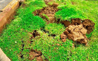Hố ga nổ như bom trên đường Trường Sa, nhiều người hoảng sợ tháo chạy