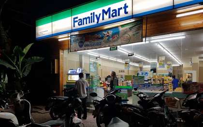 Nữ sinh viên bị trộm xe máy ở FamilyMart, đại diện cửa hàng cho biết không có trách nhiệm hỗ trợ bồi thường