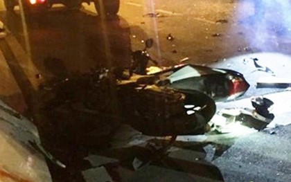 TP.HCM: Chạy ngược chiều trên cầu vượt, 2 thanh niên bị xe tải tông thiệt mạng