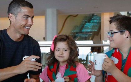 Ronaldo làm từ thiện giữa cáo buộc trốn thuế