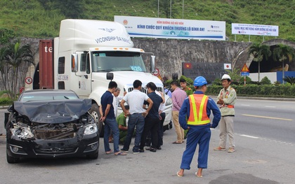 Đà Nẵng: 3 ô tô va chạm liên hoàn trong hầm Hải Vân