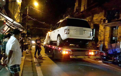 Hà Nội: Chơi đùa cùng anh trai, cháu bé 19 tháng tuổi bị xe Range Rover tông tử vong