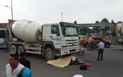 TP.HCM: Va chạm với xe bồn, người phụ nữ chết thảm dưới bánh xe