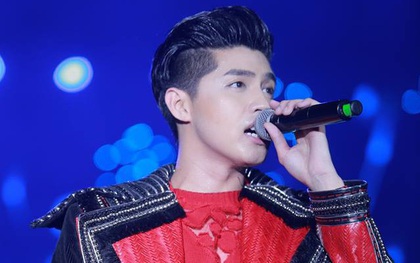 Clip: Noo Phước Thịnh cover loạt hit của Hà Anh Tuấn, Đức Phúc đầy cảm xúc tại liveshow kỷ niệm 9 năm ca hát
