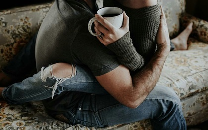 Nếu là bạn tốt, đừng rủ rê người đã có đôi đi chơi!