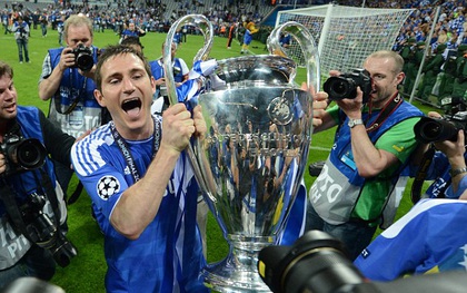 Huyền thoại Chelsea Frank Lampard giải nghệ