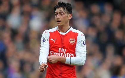 "Mesut Ozil nên rời bỏ Arsenal"