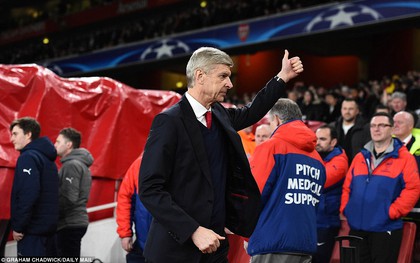 Arsenal lập kỷ lục buồn, Wenger chỉ trích trọng tài và xin lỗi người hâm mộ