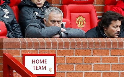 Man Utd hòa trận thứ 11, xa dần tốp 4
