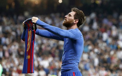 Messi cởi áo ăn mừng như vua trước hàng chục ngàn fan Real