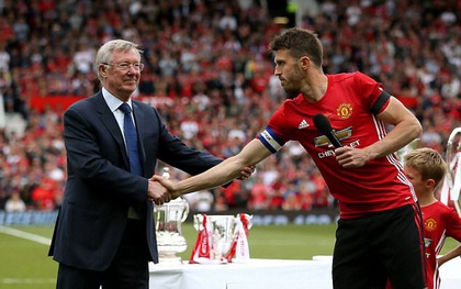 Dàn sao Man Utd một thời tề tựu trong trận đấu tôn vinh Carrick