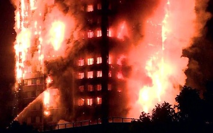 "Tôi bị kẹt, tôi sẽ chết vì ngạt", lời kêu cứu qua Twitter của một người phụ nữ trong vụ cháy tháp 27 tầng tại London