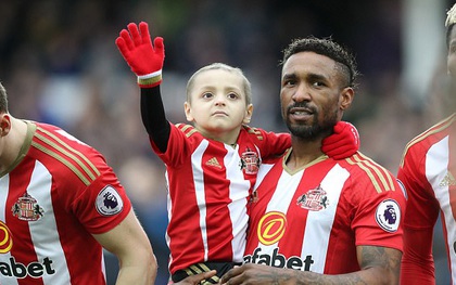 Cậu bé ung thư 6 tuổi, người bạn thân của Jermain Defoe đã qua đời