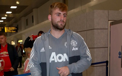 Luke Shaw buồn bã trở về Anh cùng dàn sao Man Utd