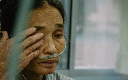 Xót xa cảnh người mẹ đơn thân ở Sài Gòn gần 60 năm giấu bệnh tim để "được" đi làm kiếm tiền nuôi con