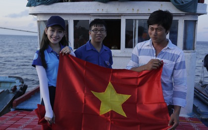 Chi Pu: Những ngày đồng hành cùng "Sinh viên với biển đảo Tổ Quốc" tại đảo Phú Quý là quãng thời gian vô cùng đặc biệt