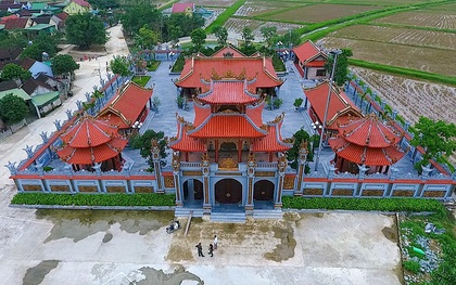 Chùm ảnh: Cận cảnh khu nhà thờ họ 100 tỷ với nhiều vật dụng dát vàng ở Nghệ An